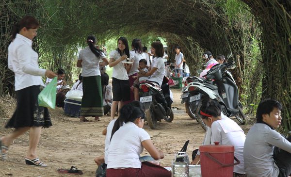 Cambodia PagodaFestival 34581 6001
