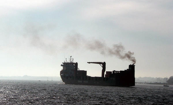ship smoke lrg