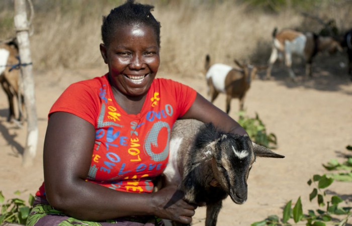 Oxfam Unwrapped can provide people in poverty (like Delfinia) with a vital source of income